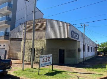 Bodega-Galpón · 465m² · Vendo Amplio Galpón en Esquina de Importante Av.