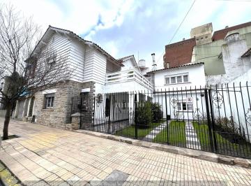 Casa · 268m² · 5 Ambientes · Casa en Venta La Perla.