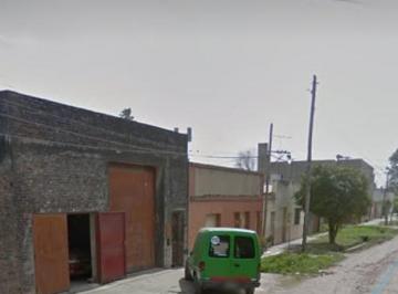 Bodega-Galpón · 180m² · Galpón de Importantes Dimensiones
