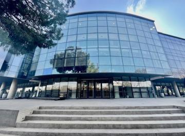 Edificio · 5500m² · Edificio de Oficinas Sobre Panamericana - Martinez