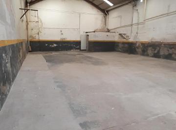 Bodega-Galpón · 222m² · Galpón en Refinerias