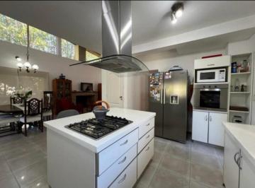 Casa · 228m² · 5 Ambientes · 4 Cocheras · Casa en Barrio Estancia Smithfield Lote 135