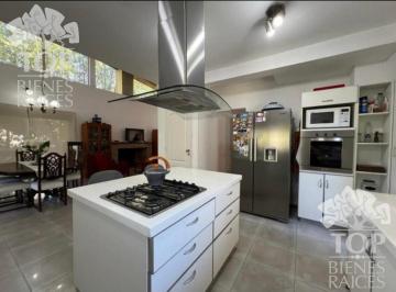 Casa · 228m² · 5 Ambientes · 4 Cocheras · Casa en Barrio Estancia Smithfield Lote 135