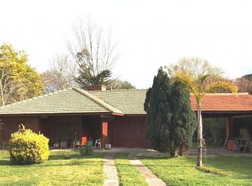 Casa · 136m² · 3 Dormitorios · 1 Cochera · Venta Excelente Chalet en Barrio Privado La Armonia