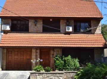 Casa de 8 ambientes, Lomas de Zamora · Chalet en Venta - Temperley