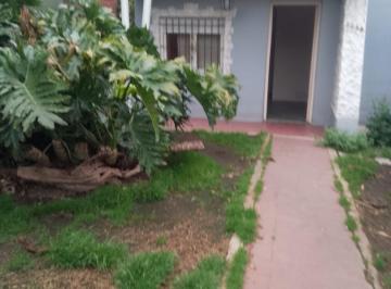 Casa · 82m² · 3 Ambientes · 1 Cochera · Casa Venta Ituzaingo