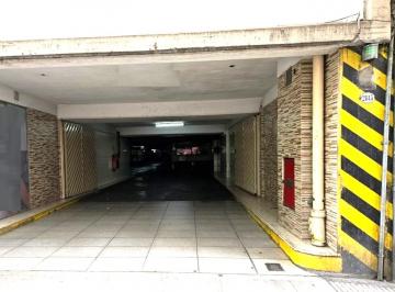 Garage · 12m² · 1 Cochera · Cochera Fija Cubierta por Rampa - Seguridad - Recoleta