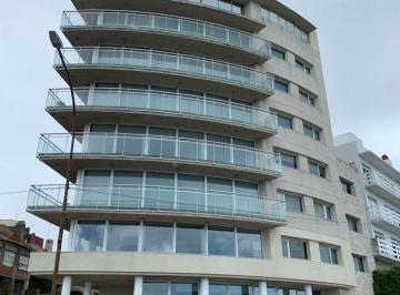 Departamento · 180m² · 4 Ambientes · 2 Cocheras · 24 Meses Piso Plena Vista Al Mar con Cochera en La Perla.