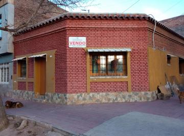 Casa de 5 ambientes, Guaymallén · Excelente, Esquina, Casa a Reciclar, Entorno de Zona Comercial No Apta Crédito