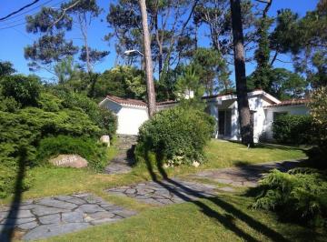 Casa · 2003m² · 4 Ambientes · 2 Cocheras · 3 Dorm. | Mansa - Punta del Este