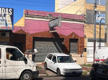 Local comercial , Lanús · Venta. Espectacular Local S/av. Eva Peron. Ideal Varios Destinos!