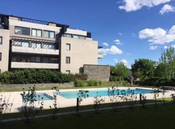 Departamento · 94m² · 4 Ambientes · 1 Cochera · Departamento en Las Liebres