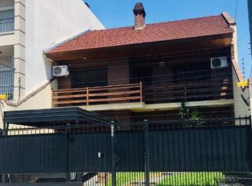 Casa de 5 ambientes, Lanús · Venta. Casa de 5 Amb con Cochera, Quincho y Fondo Libre