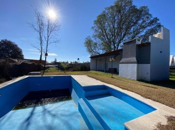 Quinta vacacional · 56m² · 2 Ambientes · 4 Cocheras · Casa en Venta