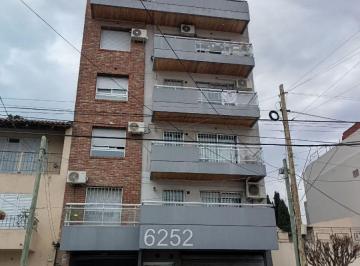 Departamento de 2 ambientes, Avellaneda · Departamento de 48 m² con 1 Dormitorio en Alquiler en Wilde
