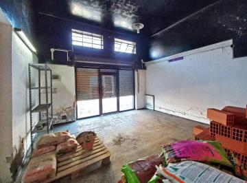 Foto · Venta Casa 3 Ambientes con 2 Locales, Patio y Cochera en Parque Avellaneda