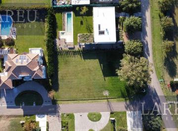 Terreno · 1050m² · Terreno Unico en Venta en La Lomada del Pilar