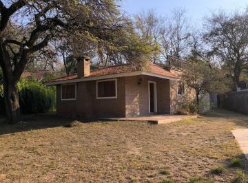 Casa de 7 ambientes, Villa Los Aromos · Casa de Fin de Semana - Villa Los Aromos - Pileta - Parque