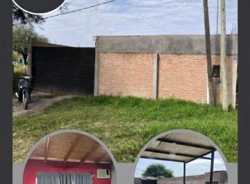 Casa · 400m² · Se Vende Casa de un Dormitorio en Carpincho Macho