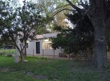 Casa de 4 ambientes, Chacabuco · Casa de Campo en El Pueblo de Castilla.