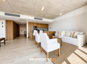 Foto1 · Moderno Apartamento de 1 Dormitorio en Suite Piso Alto en Venta de Torre Surfside Village, Punta del