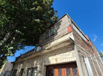 Casa de 3 ambientes, Esteban Echeverría · PH en Venta en Muy Buena Ubicacion!