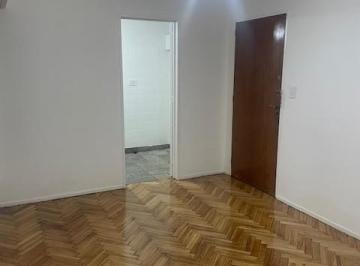 Departamento de 2 ambientes, Barrio Norte · 2 Ambientes Lateral en Alquiler!