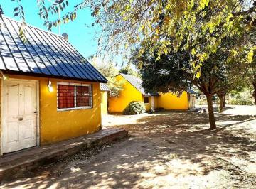 Casa · 96m² · 4 Dormitorios · 4 Cocheras · Venta de Complejo de 4 Cabañas en San Roque con Amplio Parque Ref: 2014