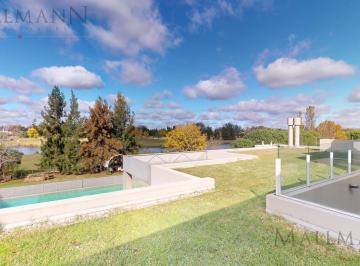 Casa · 490m² · 6 Ambientes · 2 Cocheras · Casa en Venta en Estancias Golf con Gran Vista | Mallmann Propiedades