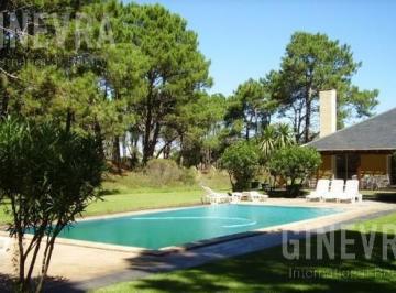 Departamento · 180m² · 5 Ambientes · 2 Cocheras · Departamento en Alquiler Temporal en Parada 38 de La Barra, Punta del Este