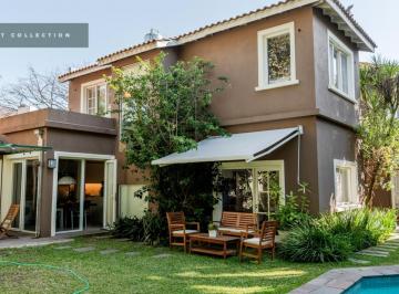 Casa · 287m² · 6 Ambientes · 3 Cocheras · Casa en Venta con Jardín y Piscina Para Vivir de La Mejor Manera en Punta Chica.