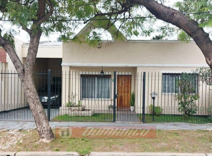 Casa · 105m² · 4 Ambientes · 1 Cochera