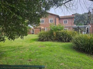 Casa · 220m² · 8 Ambientes · Casa en Alq. Temporario en Marayui, Mar del Plata, General Pueyrredón