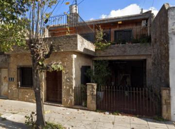 Casa de 4 ambientes, La Matanza · Nuevo Precio - Casa - 4 Amb - Lote 8.66 X 20 - Cocheras - Quincho con Parrilla