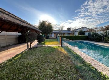 Casa · 124m² · 4 Ambientes · Casa en Lobos