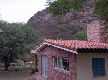 Casa de 6 ambientes, Cerro Colorado · Venta - Casa en Cerro Colorado - Dpto. Tulumba