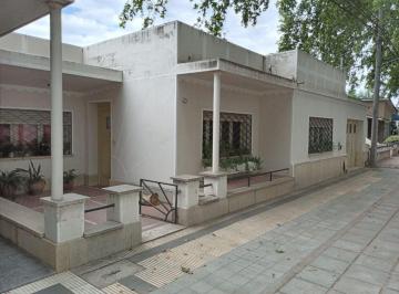 Casa de 7 ambientes, Colonia Caroya · Oportunidad! Venta en Colonia Caroya - Casa y Local