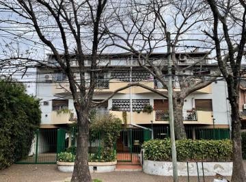 Departamento de 4 ambientes, Vicente López · Depto en Dúplex por Escalera Cochera Fija Cubierta 2 Dorm y Playroom