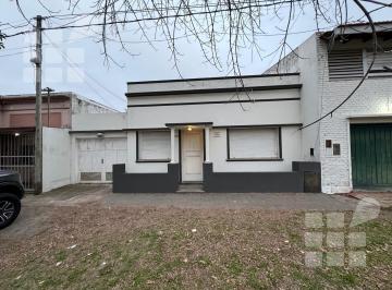 Casa · 100m² · 4 Ambientes · 2 Cocheras · Casa en Tolosa