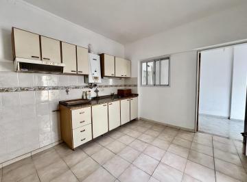 Casa · 59m² · 3 Ambientes · Casa Al Frente - 1 Dormitorio - Barrio España y Hospitales
