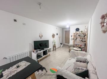 Departamento · 76m² · 3 Ambientes · Amplio Departamento 2 Dorm. 2 Baños con Balcón y Radiadores en General Paz