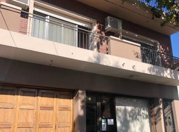 Local comercial · 281m² · 4 Ambientes · 3 Cocheras · Local + Garage + Amplio Depto. en Venta en San Fernando