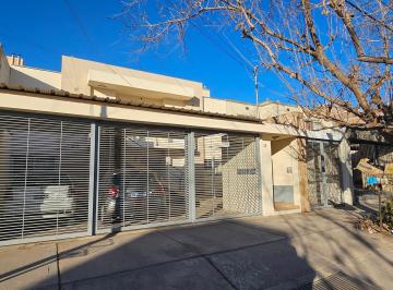 Departamento de 5 ambientes, Villa Nueva · Urquiza/ Cochabamba
