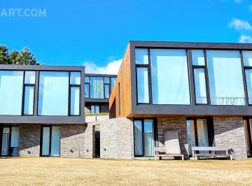 Casa · 150m² · 4 Ambientes · 1 Cochera · One Arelauquen - Casas del Polo