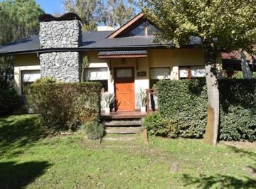 Casa de 4 ambientes, Santa Teresita · Impecable Casa en Venta en Paseo del Bosque Santa Teresita