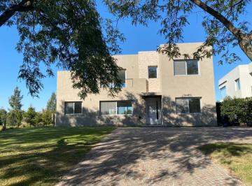 Casa · 226m² · 6 Ambientes · Casa en Venta en San Isidro Labrador, Villanueva, Tigre.