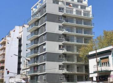 Departamento · 42m² · 2 Ambientes · Excelente 2 Amb, Muy Luminoso, a Estrenar, Edificio con Sum, Pisicina, Parrillas. Digno de Ver