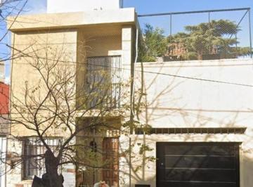 Casa · 140m² · 4 Ambientes · 1 Cochera · Casa 4 Ambientes con Cochera y Terraza - Zona Villa Sarmiento