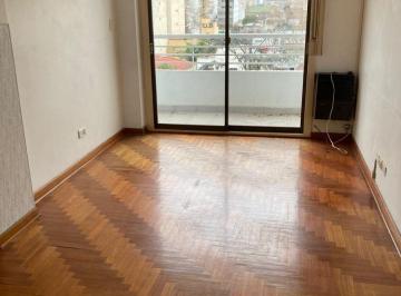 Departamento de 2 ambientes, Flores · Alquiler 2 Ambientes Contrafrente Apto Profesional, Av Avellaneda 2800 - Flores