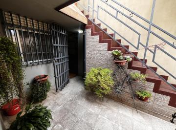 Casa · 95ha · 3 Ambientes · Venta PH Departamento 3 Ambientes en Caseros Patio Terraza